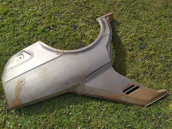 Levá bočnice Škoda - 2