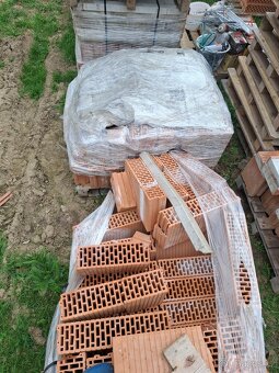 Materiál z novostavby - 2