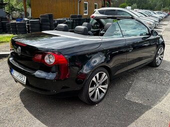 VW Eos 2.0TFSi 147kw, r.2008, serviska, klima, kabriolet - 2