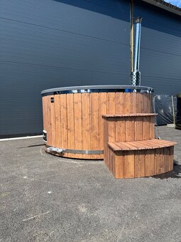 Koupací sud Coral s hydromasážním a aeromasážním systémem - 2