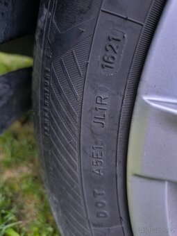 Goodyear 205/55 R17 - 2