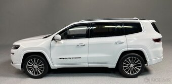 Jeep Grande Commander 1:18 - 2
