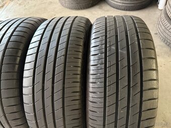 prodám letní pneumatiky 215/55/17 Goodyear celá sada - 2