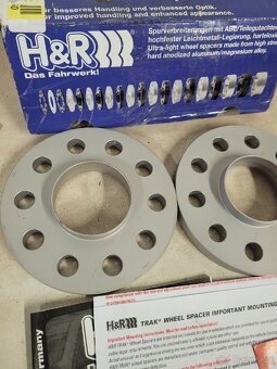 Rozšiřovácí podložky H&R 5x112 / 15mm - 2