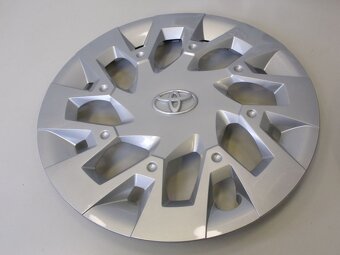 4x poklice 15" originál Toyota - 2