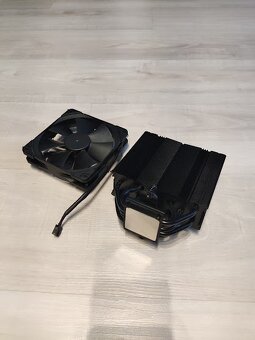 Predám chladič Noctua nh u12s chromax black - 2