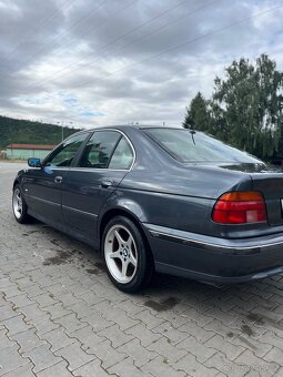 BMW 528i e39 - 2
