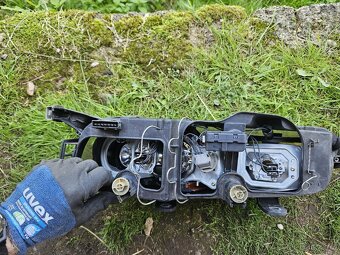 Fiat punto 2 pravé přední světlo. - 2
