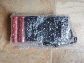 Li-Ion ICR18650 - 4 baterie a Dvojitá nabíječka = SADA - 2