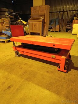 Vysokozdvižný vozík - 2