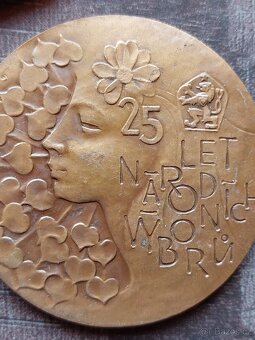 Vyznamenání a medaile. - 2