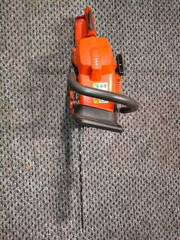 Motorová pila Husqvarna - 2