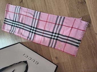 Velká šála Burberry , úplně nová - 2