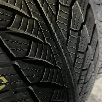 Zimní pneu 245/45 R18 100V Goodyear 6,5-7mm - 2