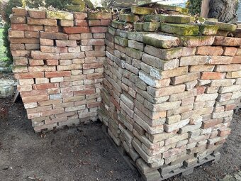 Prodám staré pálené cihly - 2