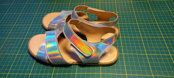 Dětské dívčí sandály - 2