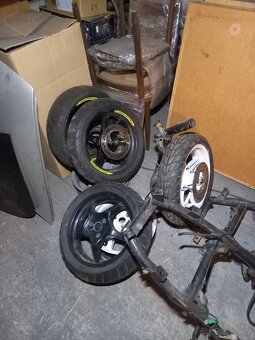 Yamaha Aerox - Nahradni dily - 2