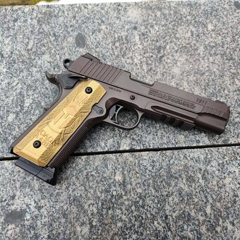 Pažbičky pre Sig Sauer 1911 Spartan 4,5 BB co2 blowback2 - 2
