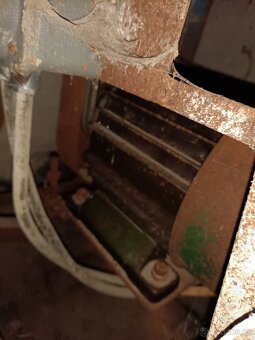 Šrotovník na obyli - 2