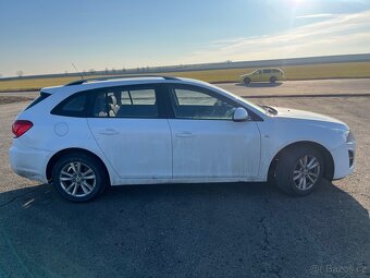 Chevrolet Cruze kombi - 2