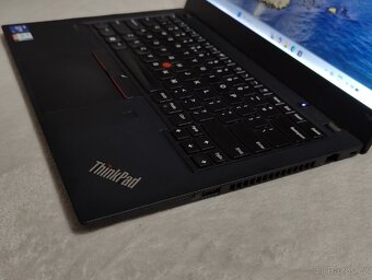 Lenovo ThinkPad T14 Gen 2 - 2