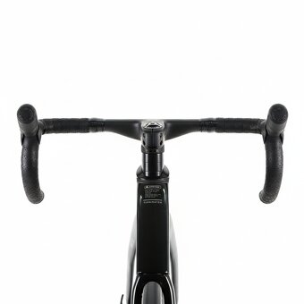 karbonové silniční kolo s el. sadou - 2