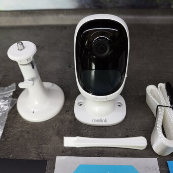 Vnitřní/venkovní WiFi kamera na baterie - 2