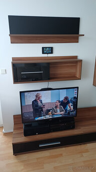 Obývací stěna + jídelní a konferenční stolek - 2