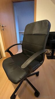 Černá kancelářská židle - 2