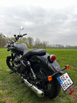 Royal Enfield Super Meteor 650 - černá - 2