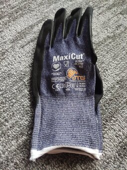 protiřezné rukavice - 2