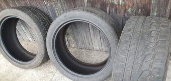 Zimní pneumatiky 275/40 R20 - 2
