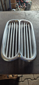 Bmw 2002 e10 maska - 2
