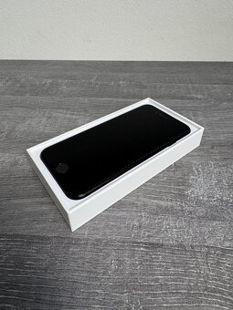 IPhone SE 2020 Black 64GB - 2