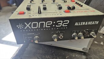 Mixážní pult Xone 32 - 2