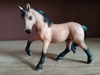 Schleich koně VI SBĚRATELSKÉ FIGURKY - 2