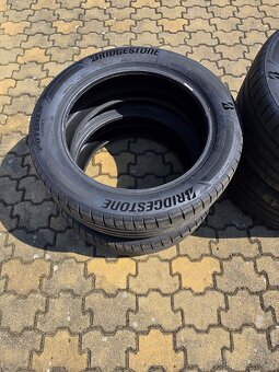 Prodám letní pneu Bridgestone  R20 - 2