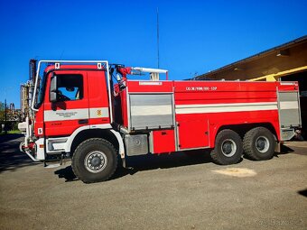 Mercedes Benz Actross 6x6 CAS 30 cisterna - 2