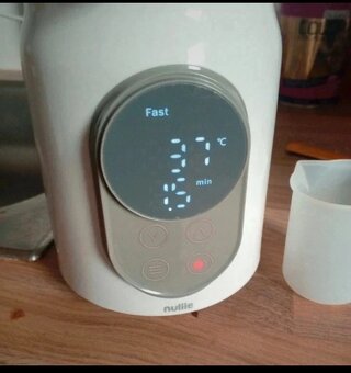 Ohřívač kojeneckých lahví. - 2