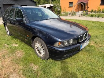 BMW E39 530i Touring Orientblau - 2