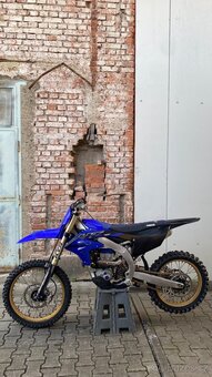 YAMAHA YZ450F 2023 - 2