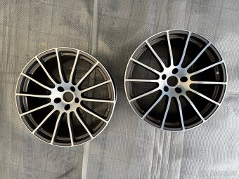Maserati Quattroporte - 2