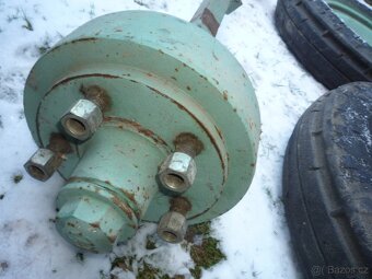 prodám komplet.nápravu 18"kola, nádrž, závěsnou lištu, vola - 2