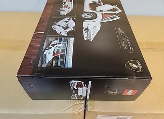 Zbrusu nové zapečetěné Lego 10337 Lamborghini Countach 5000 - 2