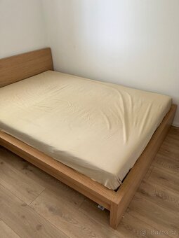Postel Ikea 140x200 + nocni stolek - 2