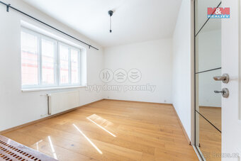 Prodej bytu 3+kk, 70 m², Praha 7, ul. Na Maninách - 2