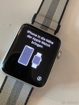 Apple Watch 1 displ. 42, nabíječka, řeminky - 2