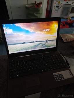 Starší Acer 5810T - 2