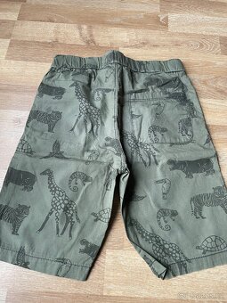 Kraťasy H&M velikost 134 - 2