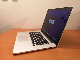 Apple MacBook Pro 15 2015 - AMD R9/512/i7/16G - 2